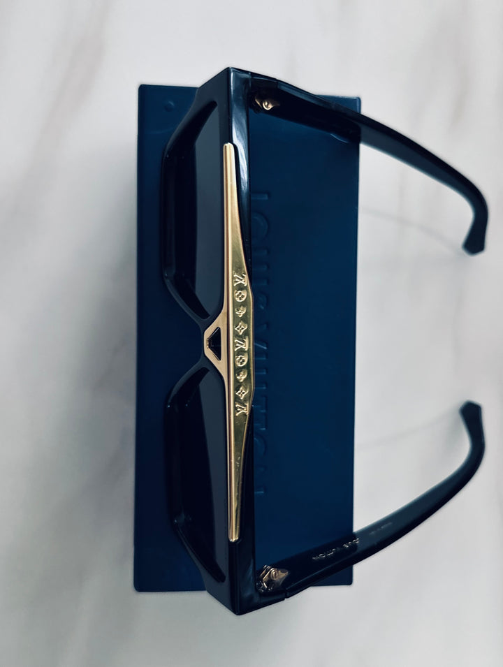 Louis Vuitton Designer Sun Glasses $1,000