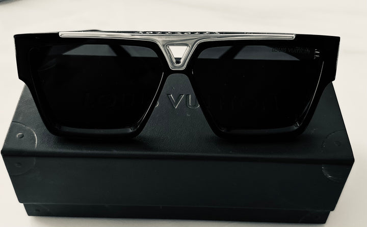 Louis Vuitton Designer Sun Glasses $1,000